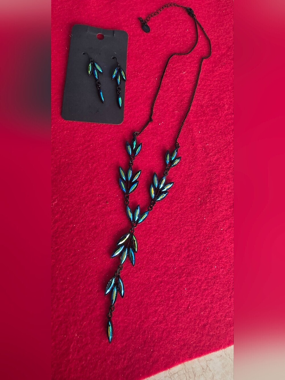 Iridescent Leaf Drop Necklace & Earring Set - Blue/Green